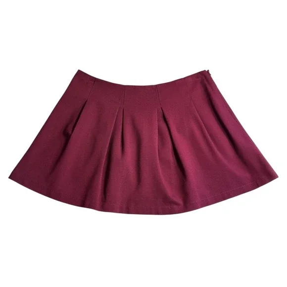 Theory Burgundy Pleated Mini Evelle Skirt Size 8 Wine Red Ponte Flared A-Line - Picture 1 of 7
